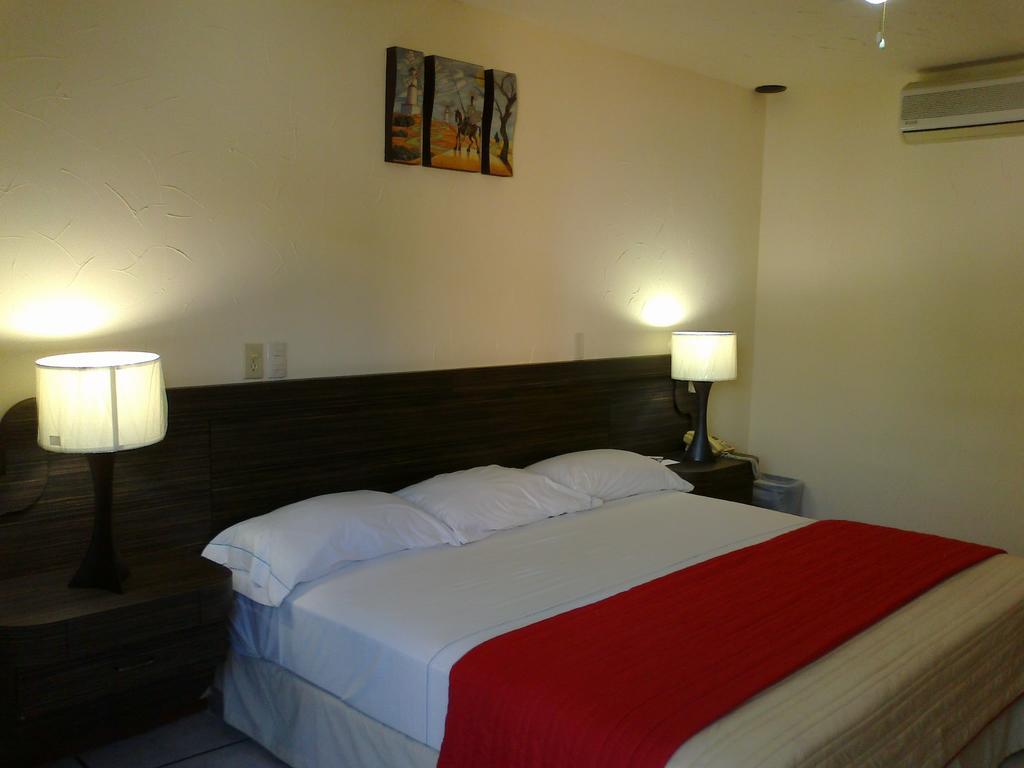 Hotel Real Del Sol Куэрнавака Экстерьер фото