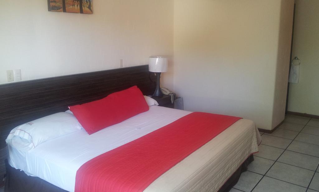 Hotel Real Del Sol Куэрнавака Экстерьер фото